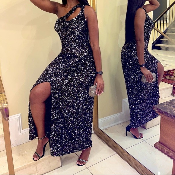 Black Sequins Maxi Dress with split - Picture 5 of 7